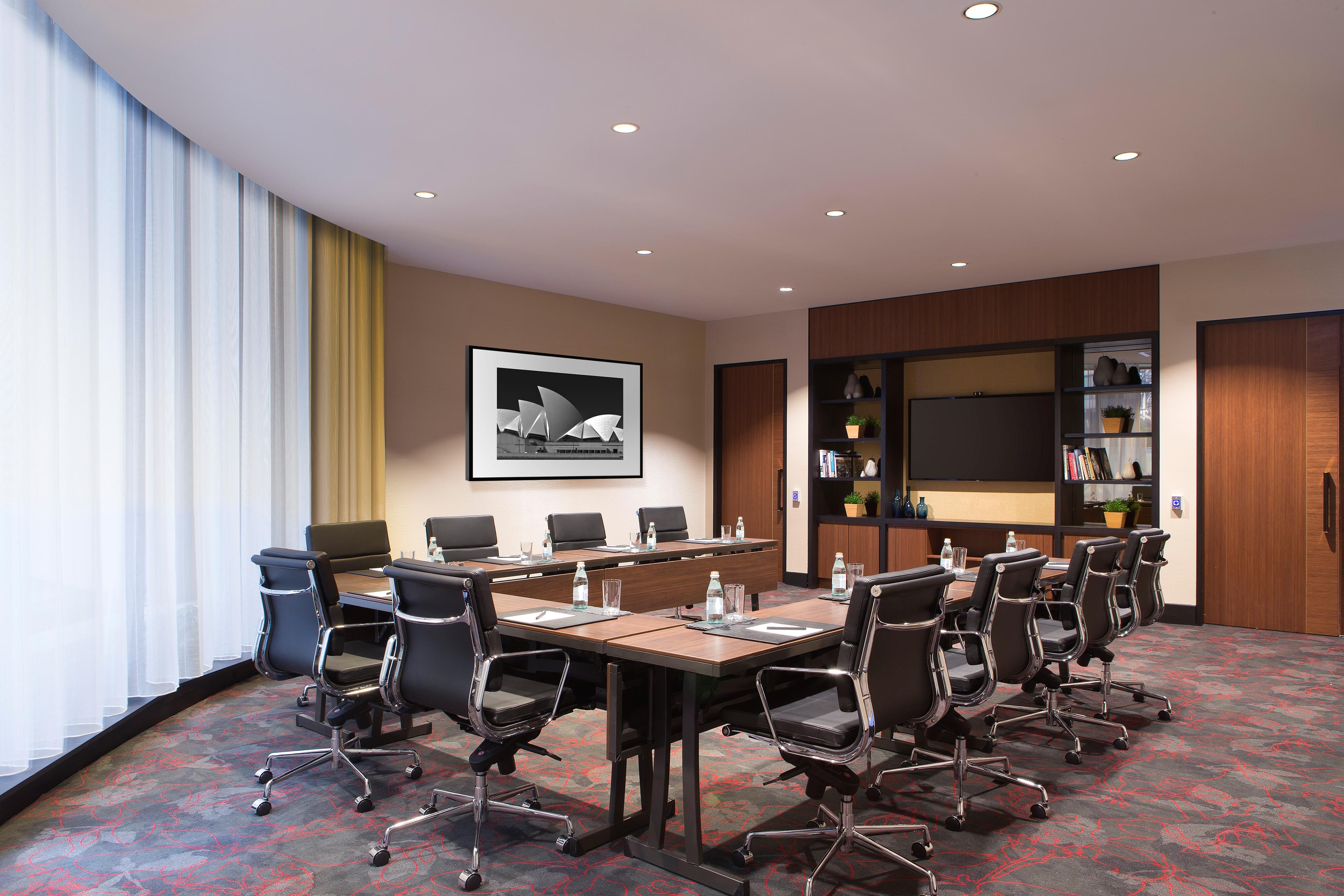 Sydney Harbour Marriott Hotel At Circular Quay Exterior photo Meeting room