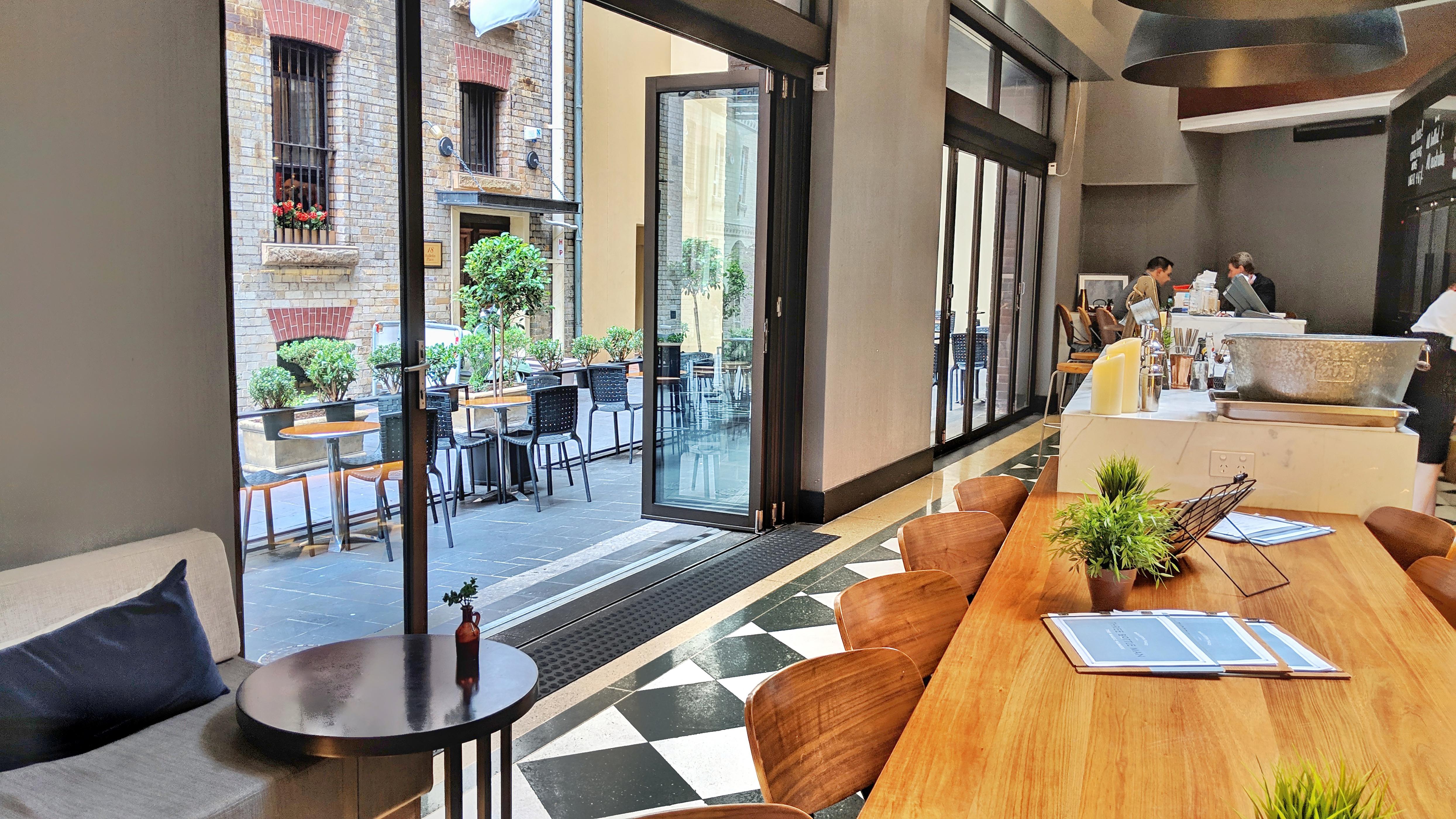 Sydney Harbour Marriott Hotel At Circular Quay Exterior photo The interior of the restaurant