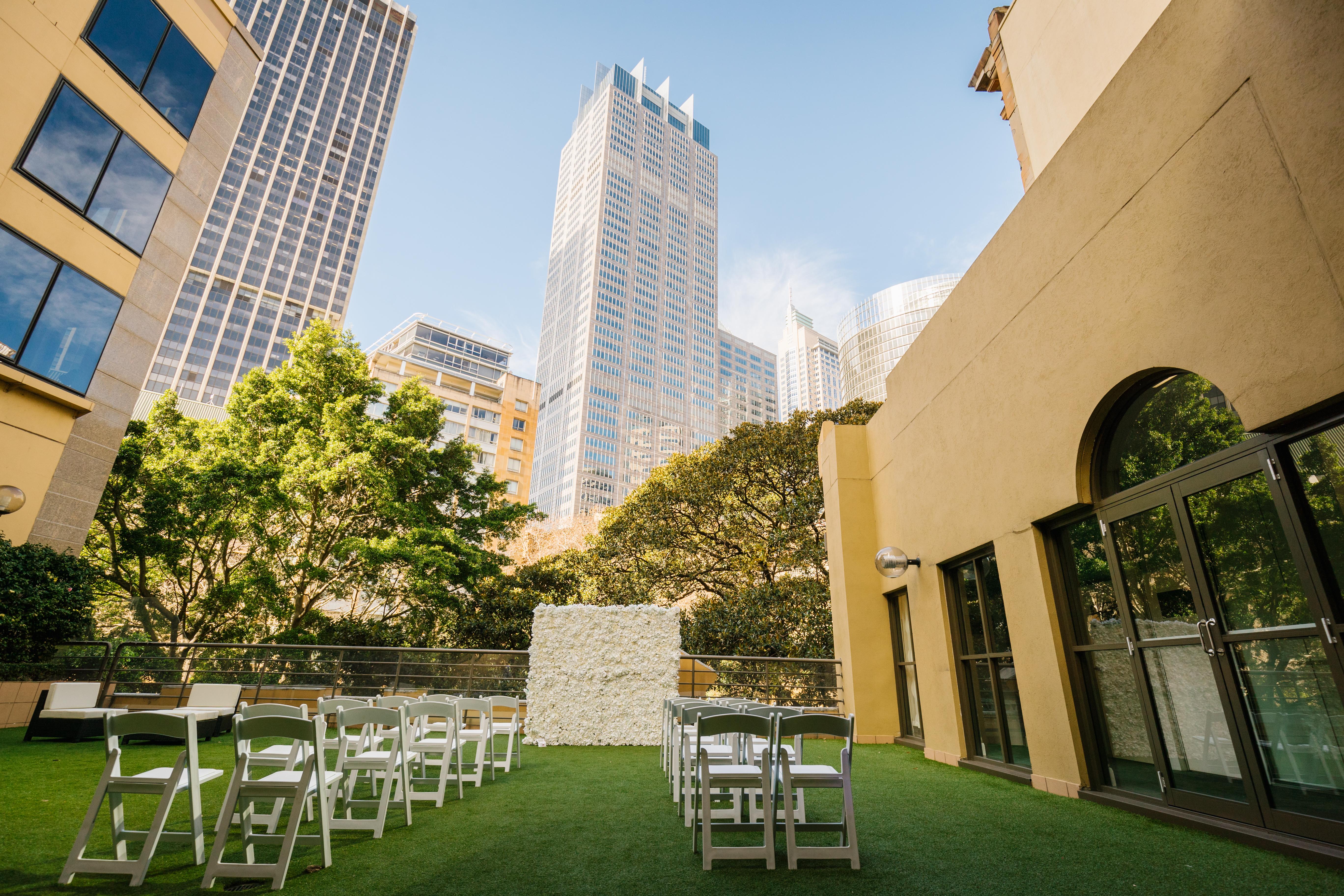 Sydney Harbour Marriott Hotel At Circular Quay Exterior photo The rooftop garden at the San Diego Marriott