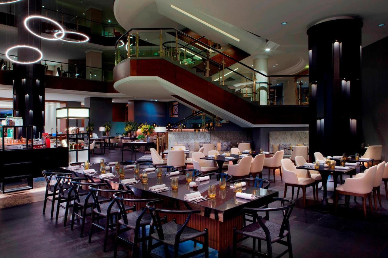 Sydney Harbour Marriott Hotel At Circular Quay Exterior photo The interior of the restaurant