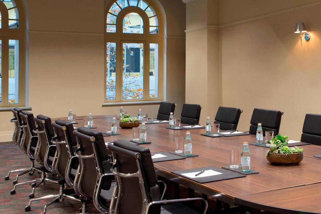 Sydney Harbour Marriott Hotel At Circular Quay Exterior photo The Boardroom at the Old Museum Building