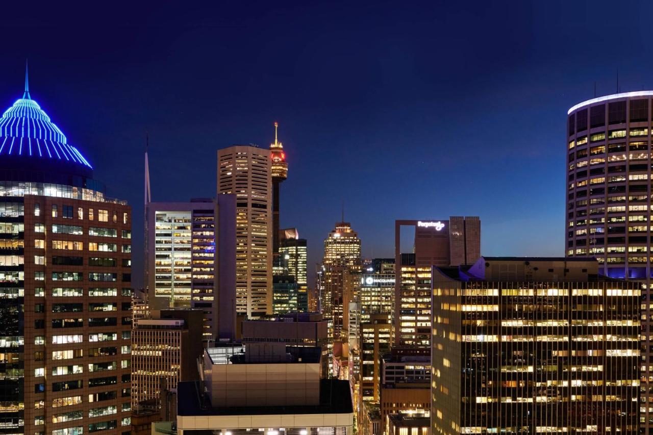 Sydney Harbour Marriott Hotel At Circular Quay Exterior photo Phoenix skyline at night