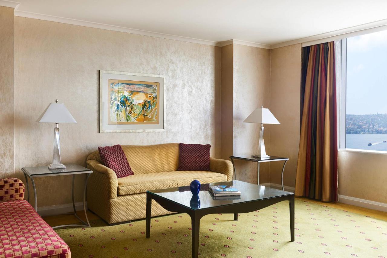 Sydney Harbour Marriott Hotel At Circular Quay Exterior photo A living room at the Four Seasons Hotel